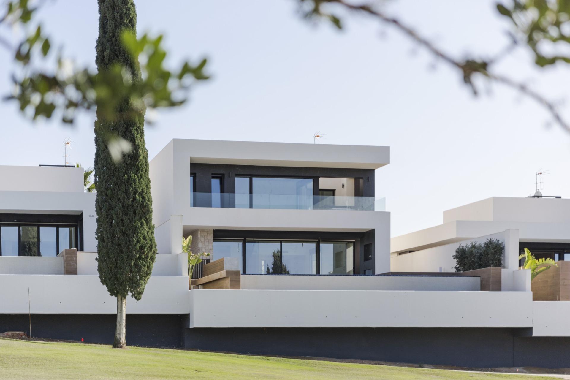 Exclusive, newly built villas on the golf course front line at la finca golf resort