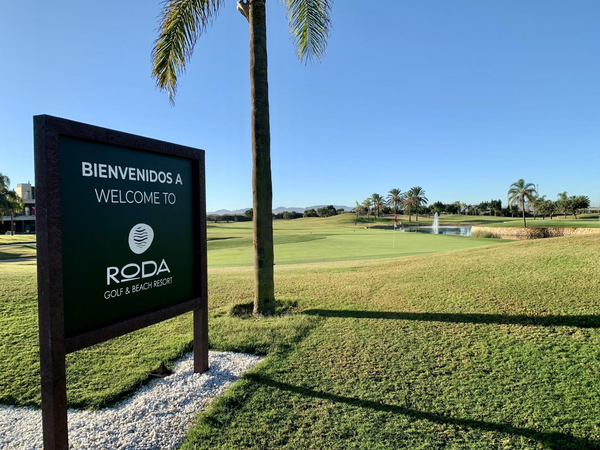 New build bungalows in roda golf