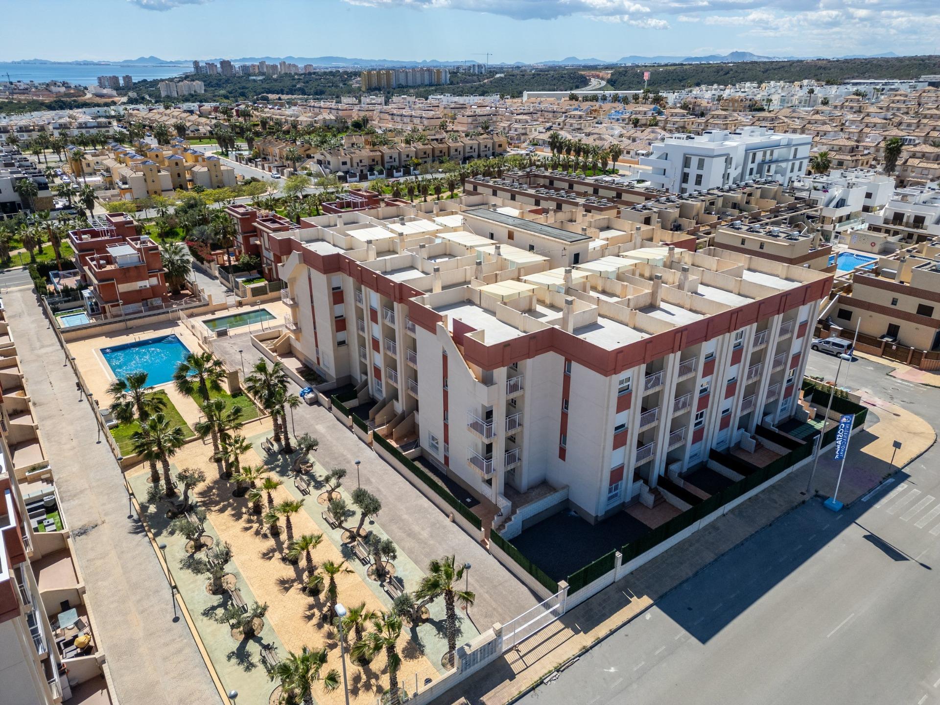 Regenerated residential complex in lomas de cabo roig – renovated apartments