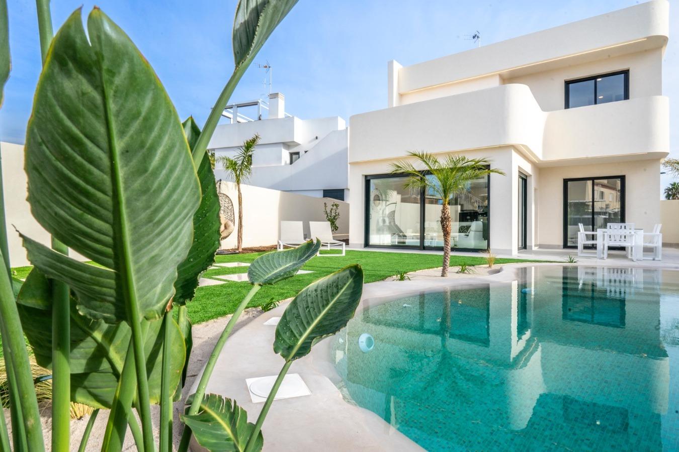 Newly built detached villas with private pool in roldán, torre-pacheco