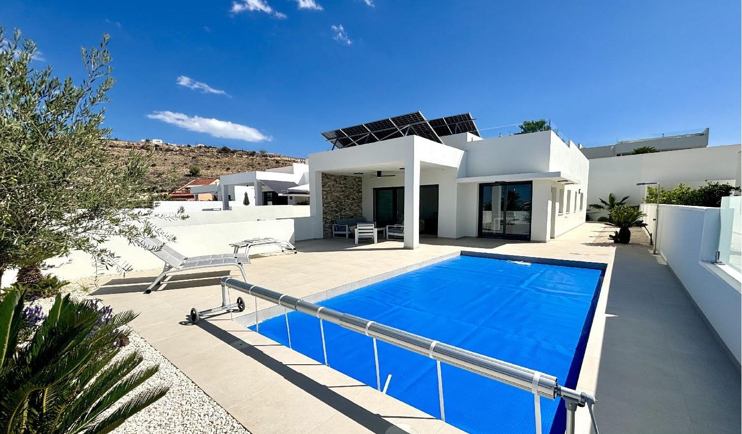 New build mediterranean villas in benijófar