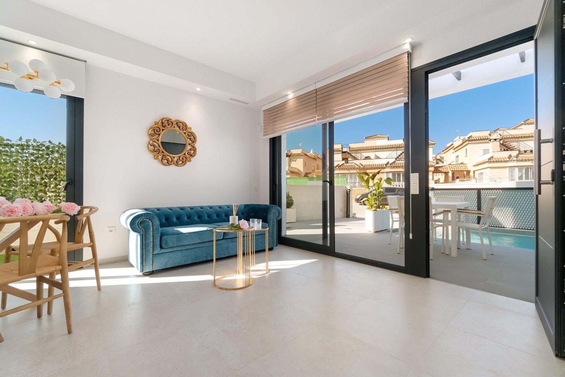New build villas in los montesinos