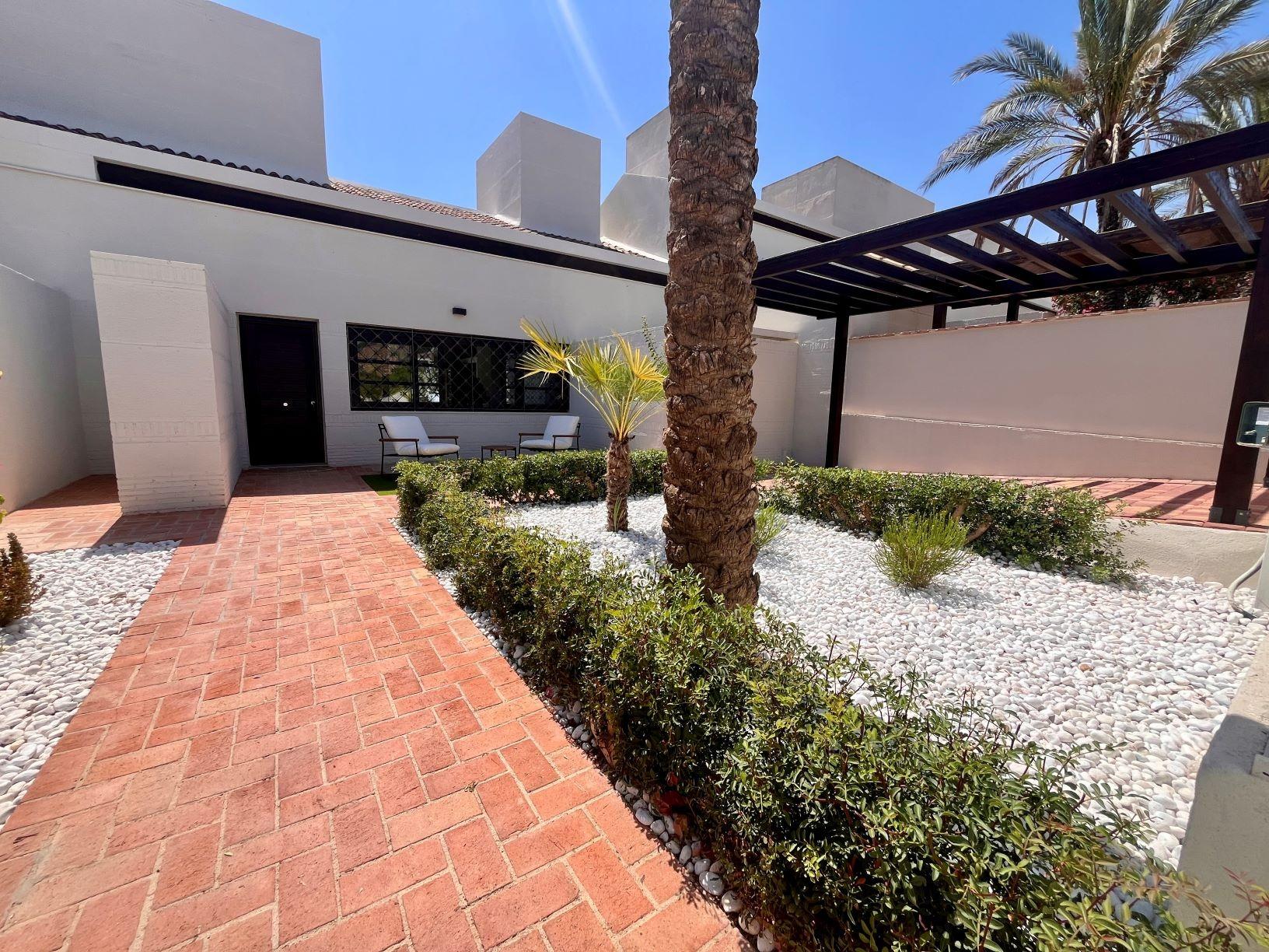 Elegant one-level townhouses with private pool in peraleja golf resort – costa cálida