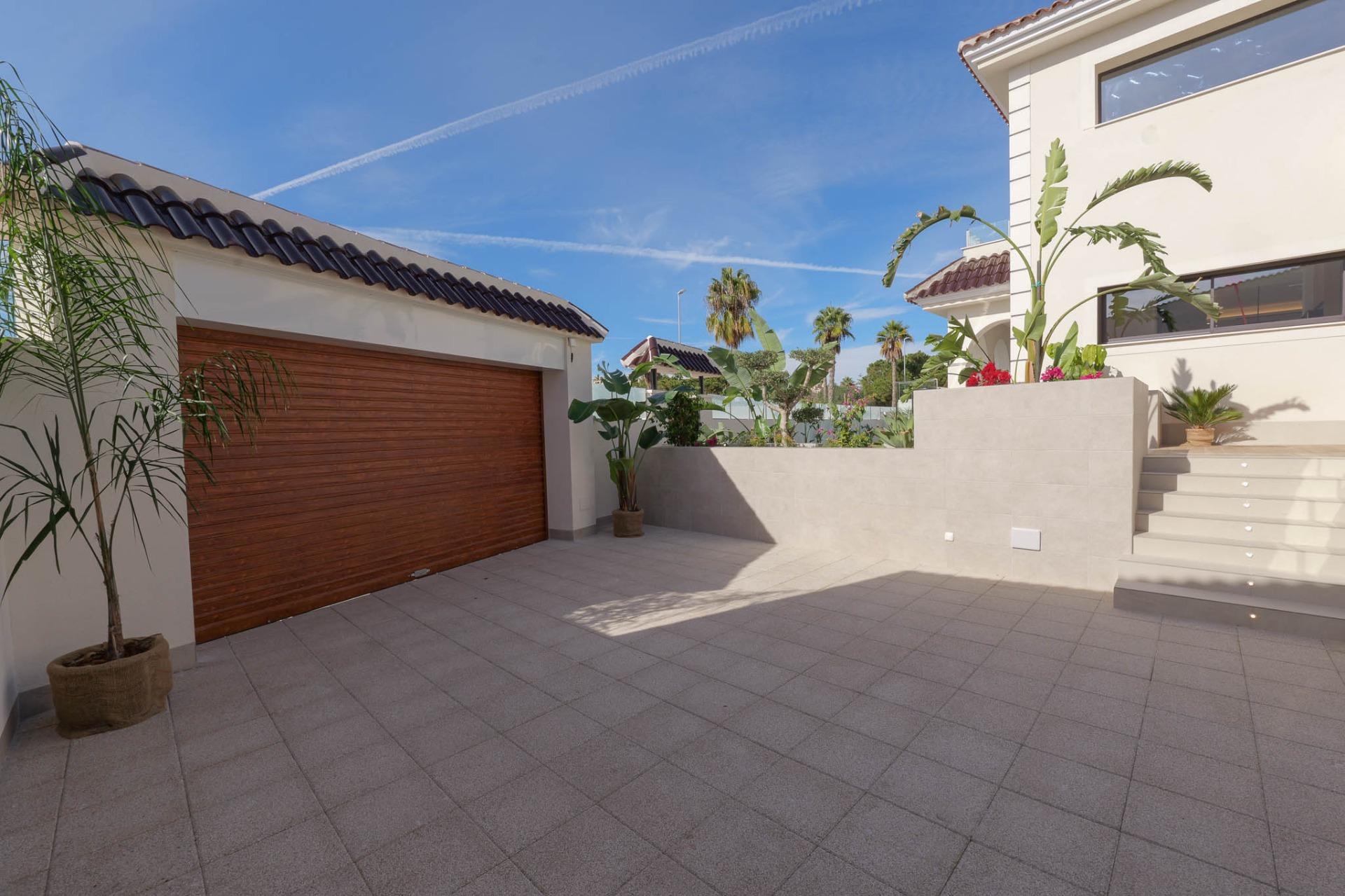 Newly built villa located in the doña pepa residential area - ciudad quesada.