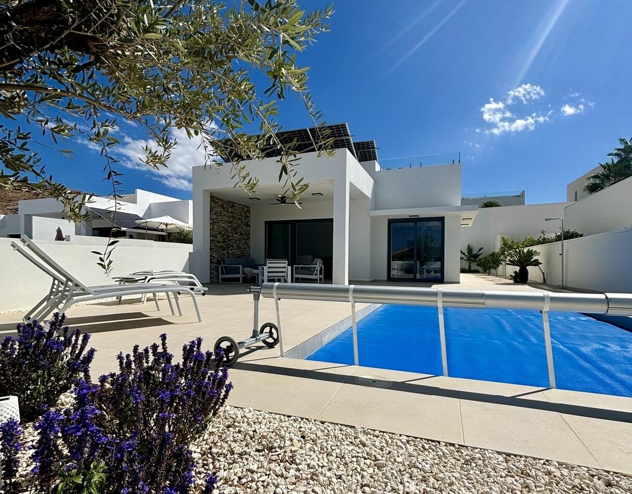 New build mediterranean villas in benijófar