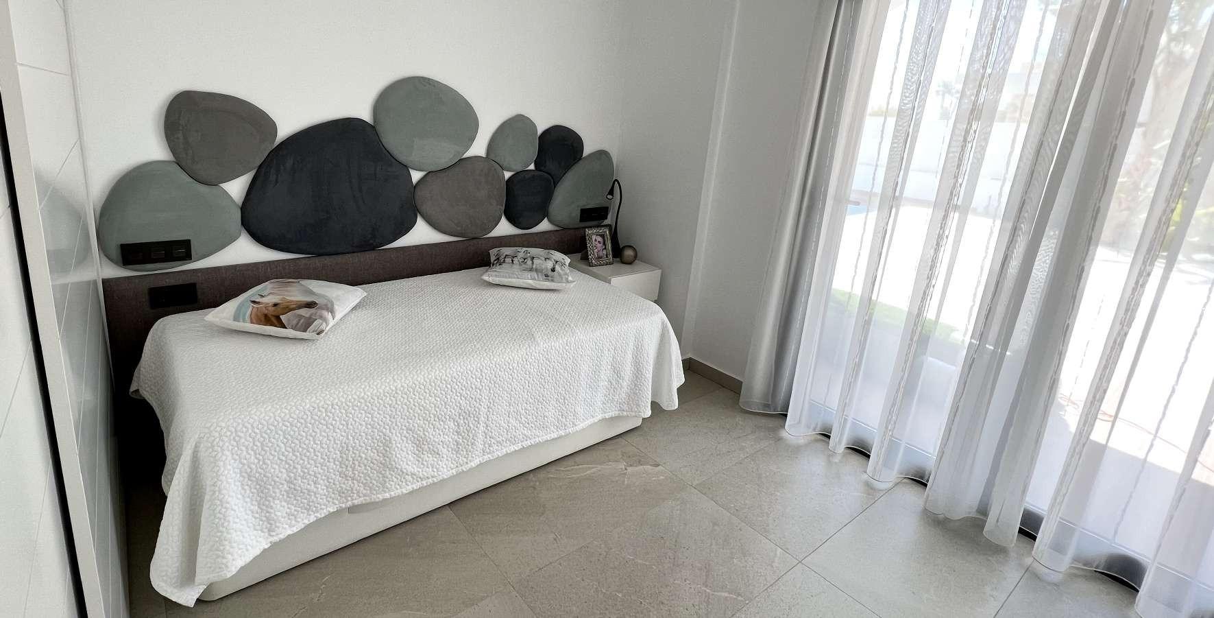 Exclusive new build villas in ciudad quesada - design, comfort and privileged location