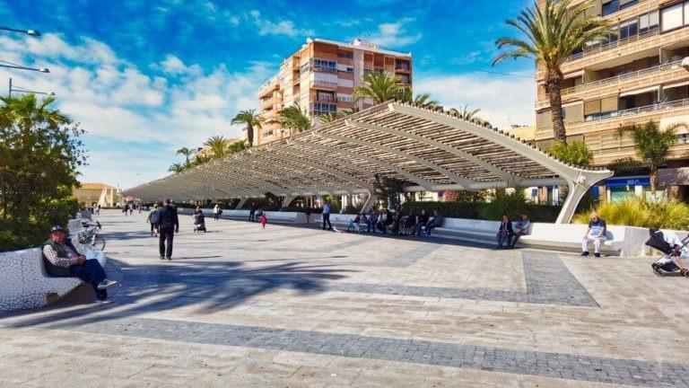 New build apartments and penthouses near the beach in torrevieja