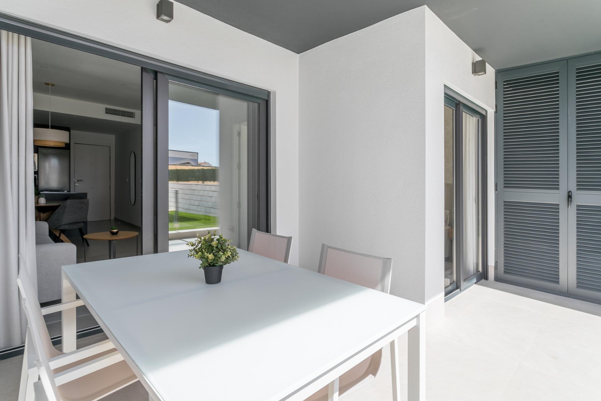 New build gated urbanization in torrevieja only 700m from the beach