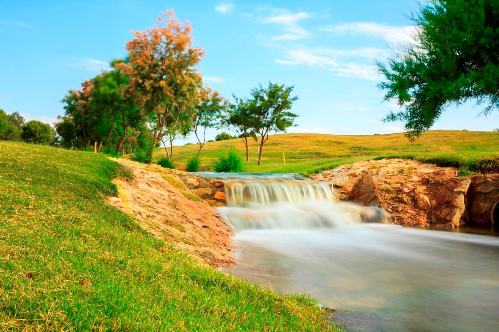 New construction villas on the frontline of lo romero golf